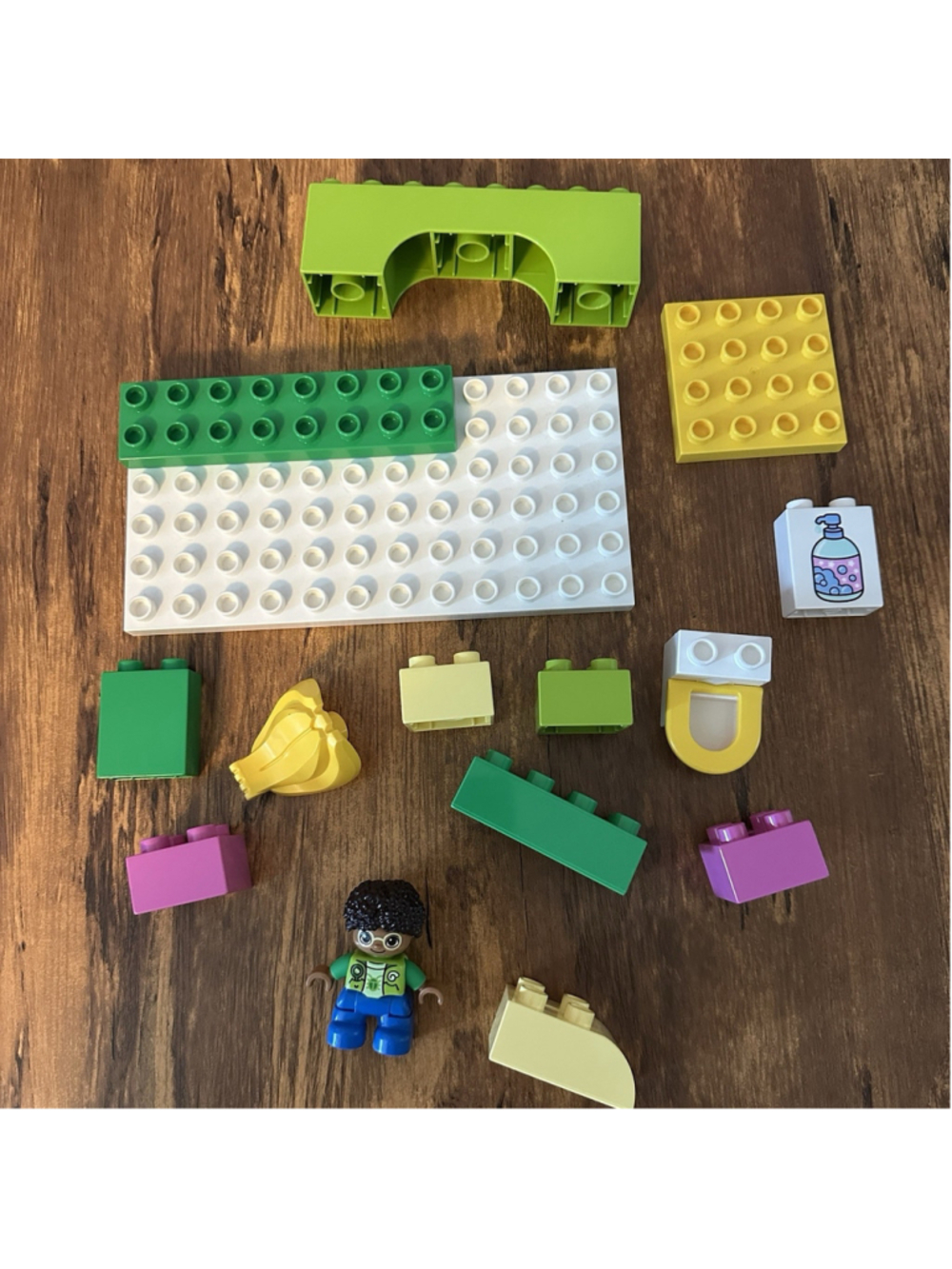 LEGO DUPLO Life at the Day-Care Center 10992 Used Incomplete Replacement Pieces